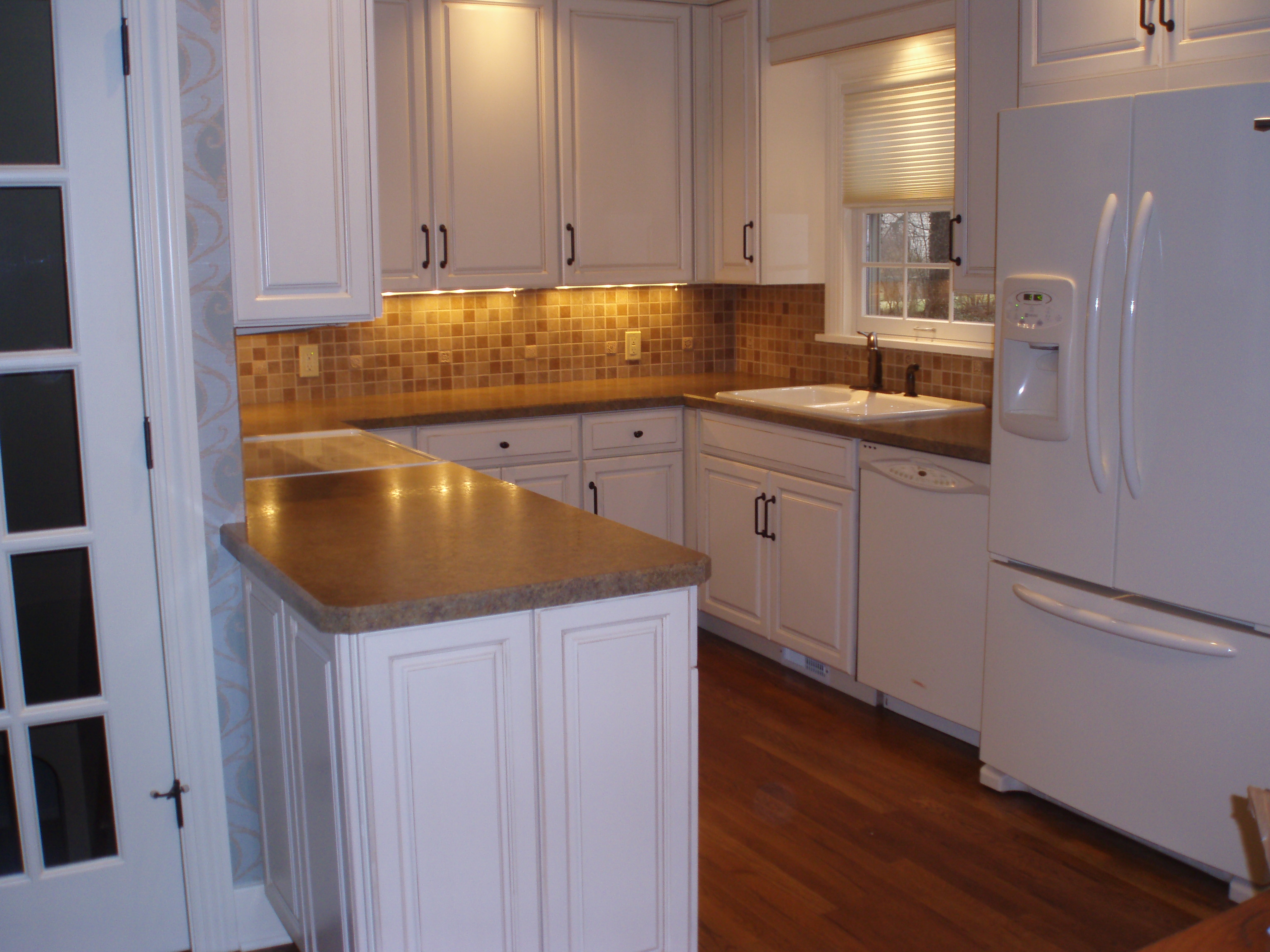 Complete Kitchen Remodel Using Diamond Brand Cabinets And Laminate