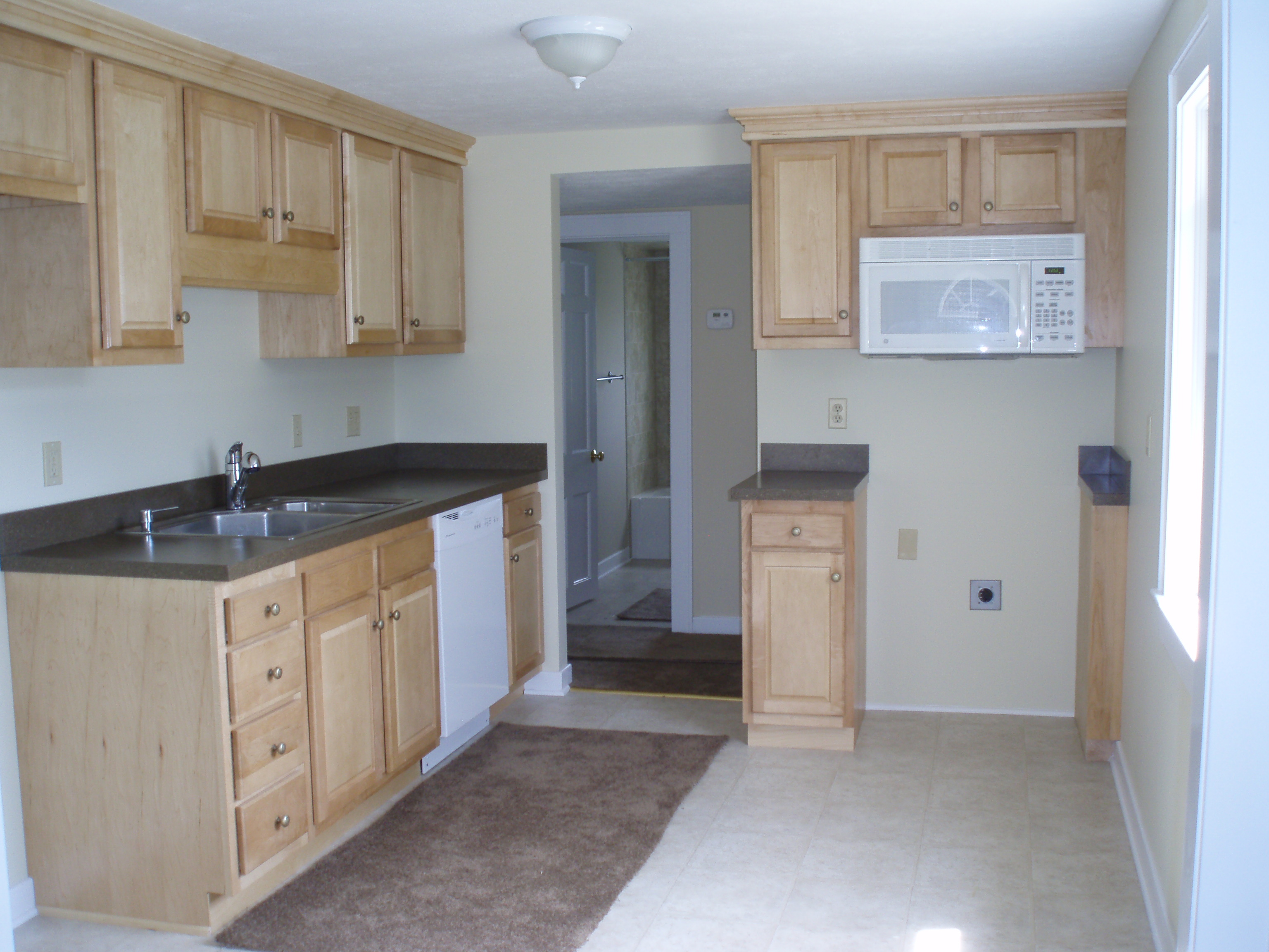 Complete Kitchen Remodel Using Kitchen Kompact Cabinets And